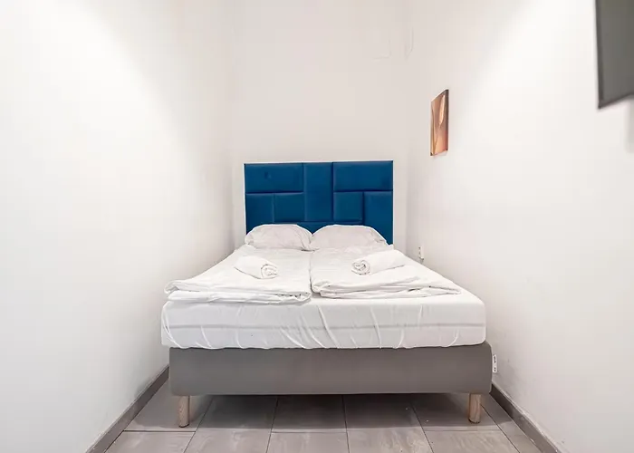 Apartman Cozy 3br With Living Near Belvedere Palace