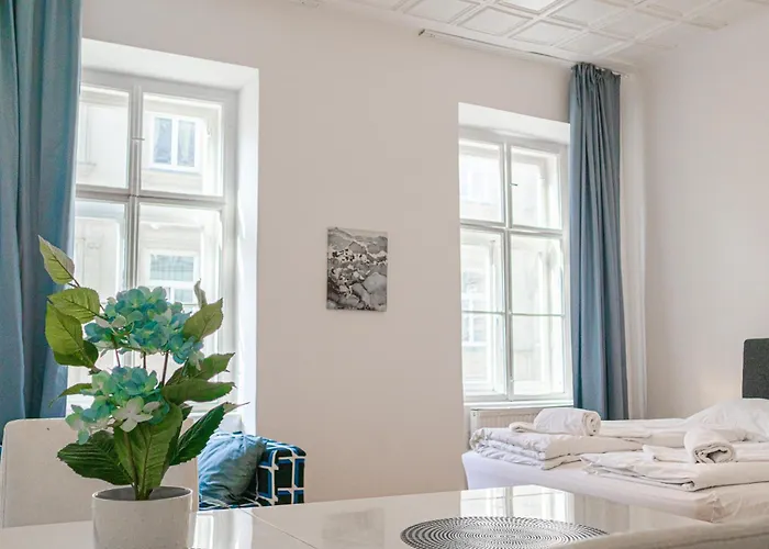 Apartman Cozy 3br With Living Near Belvedere Palace Bécs